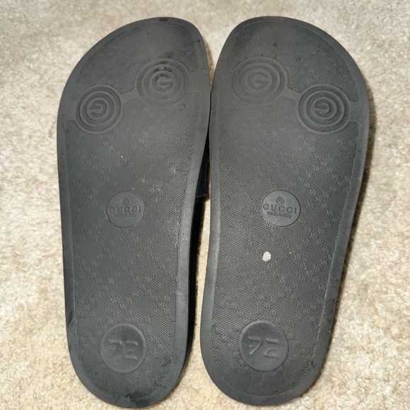 Customized Gucci slides size 37 which is equivalent to a size 6 in women’s. - Picture 5 of 5